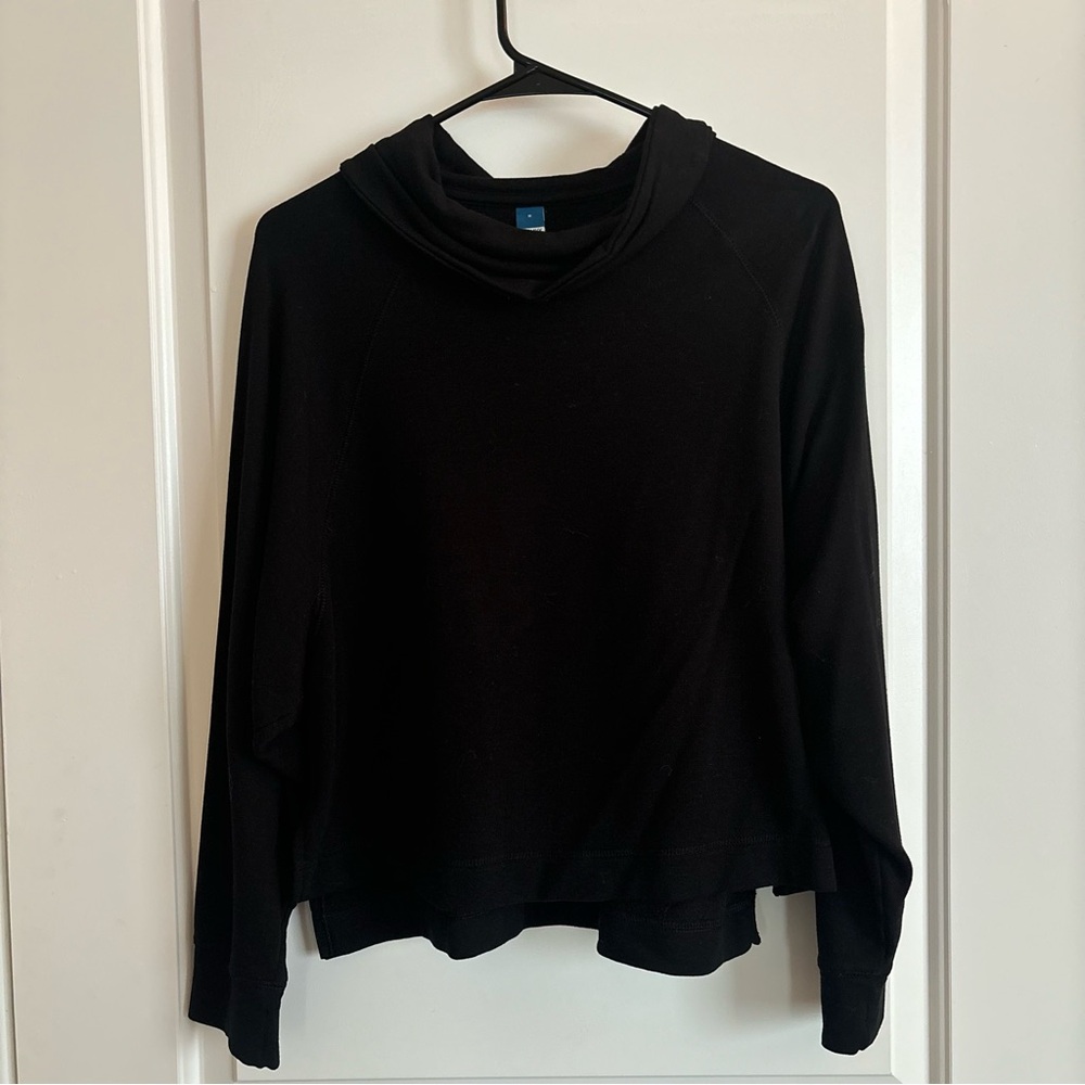 Old Navy black sweater - Medium